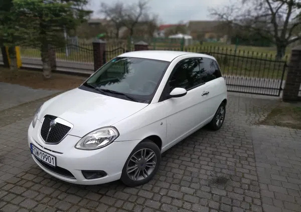 Lancia Ypsilon cena 6200 przebieg: 200000, rok produkcji 2008 z Szklarska Poręba